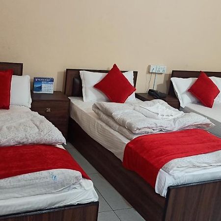 Hotel Royal Chautari, Butwāl Екстериор снимка