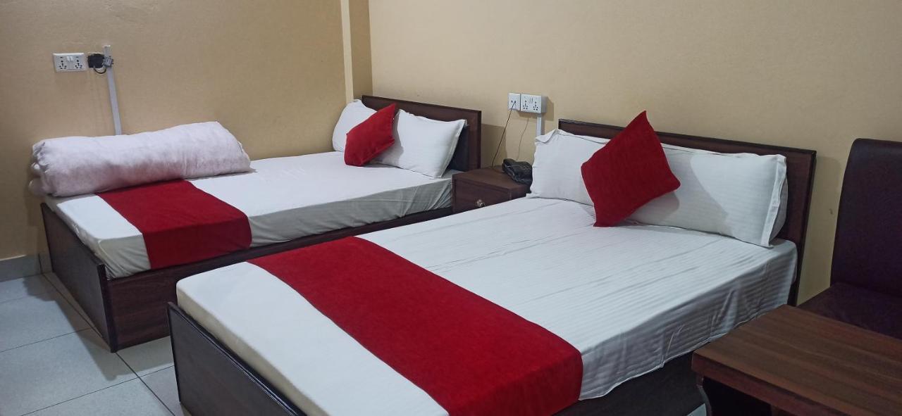 Hotel Royal Chautari, Butwāl Екстериор снимка