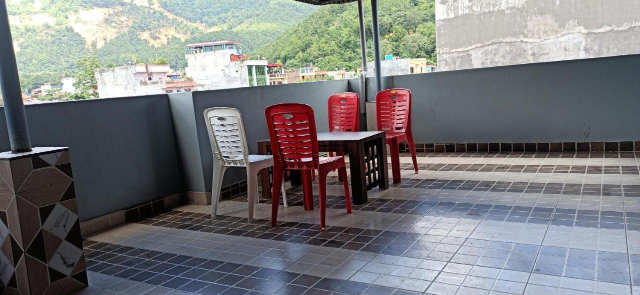 Hotel Royal Chautari, Butwāl Екстериор снимка