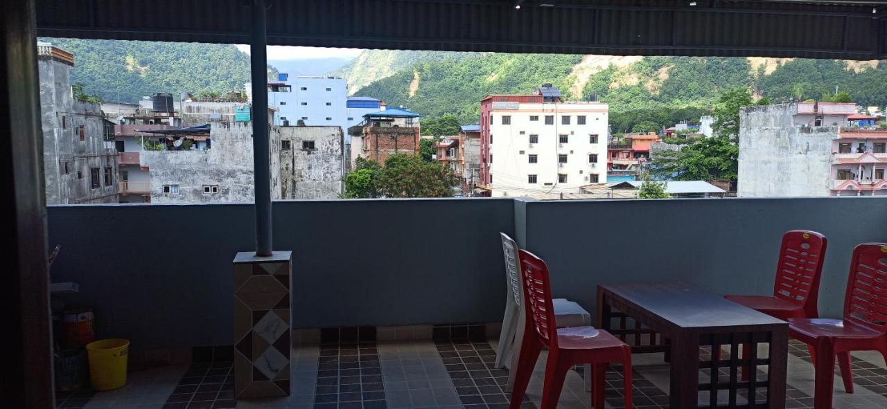 Hotel Royal Chautari, Butwāl Екстериор снимка